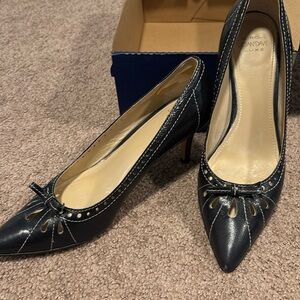 EUC Circa Joan & David LUXE navy 6.5 heel